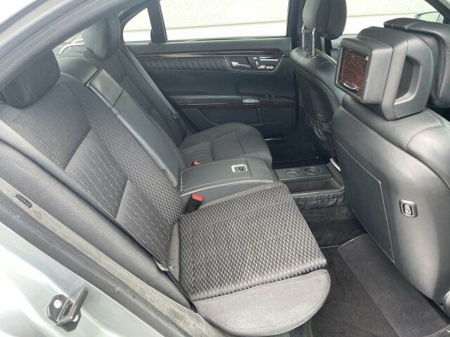 MERCEDES-BENZ S 600
