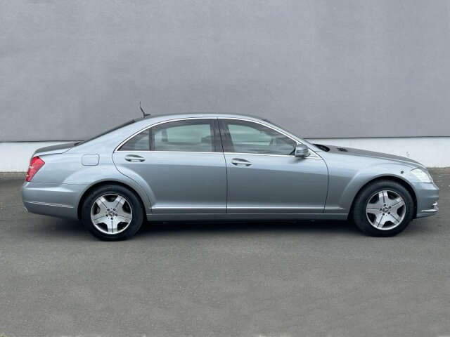 MERCEDES-BENZ S 600