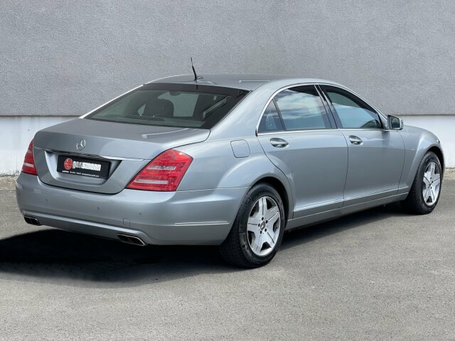 MERCEDES-BENZ S 600