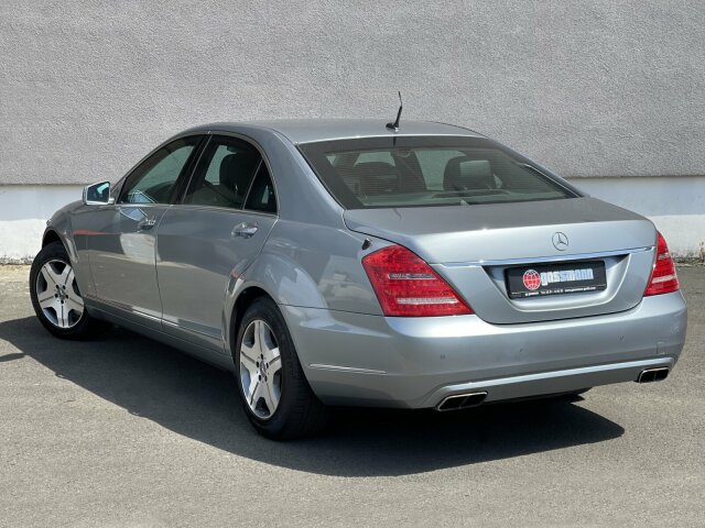 MERCEDES-BENZ S 600