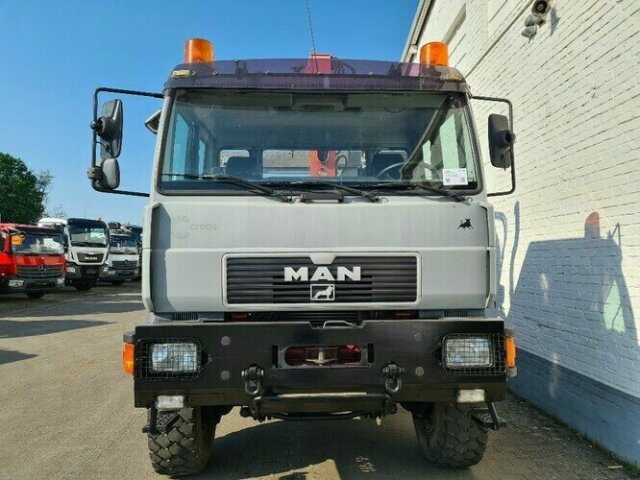 MAN M2000
