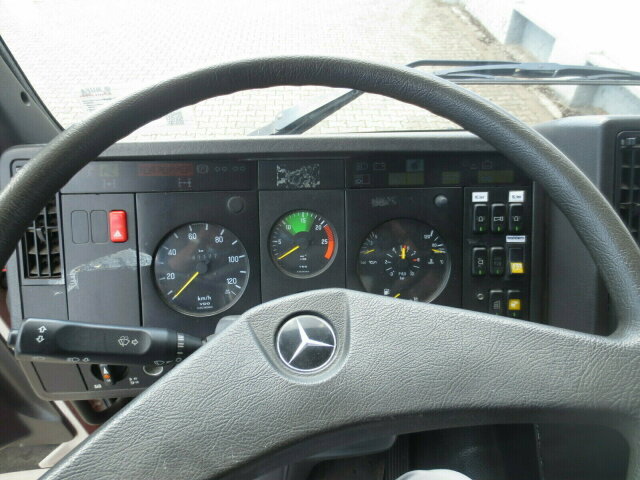 DAIMLER-BENZ -