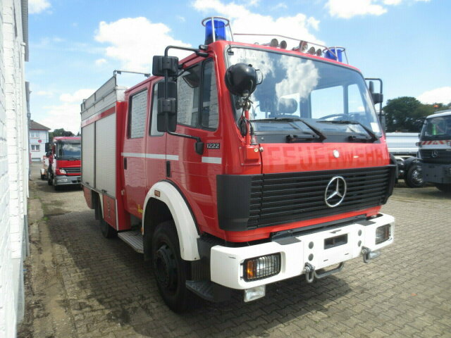 DAIMLER-BENZ -