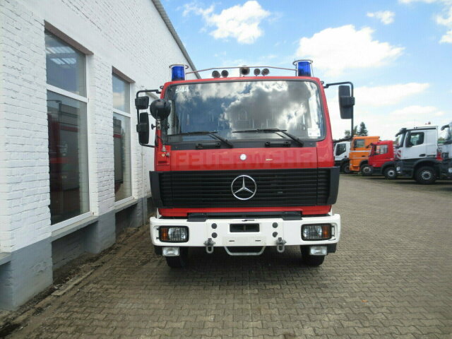 DAIMLER-BENZ -