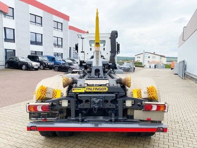 DAIMLER-BENZ Arocs