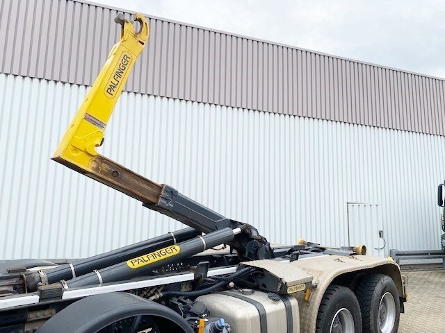 DAIMLER-BENZ Arocs