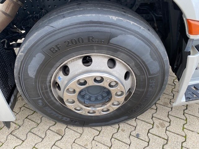 DAIMLER-BENZ -