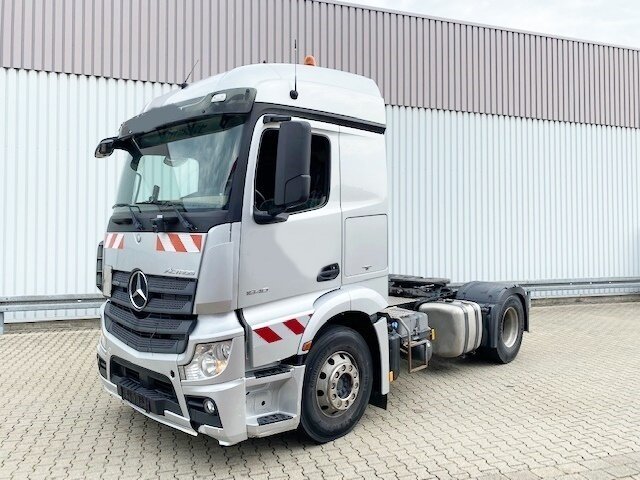 DAIMLER-BENZ -