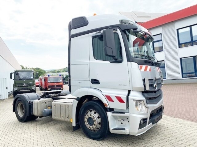 DAIMLER-BENZ -