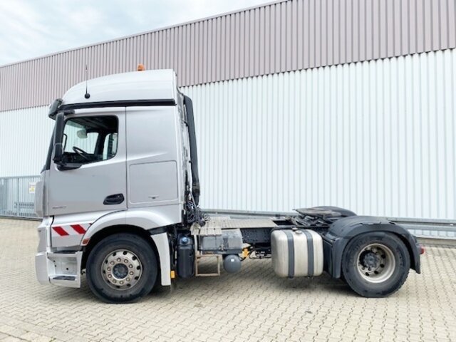 DAIMLER-BENZ -