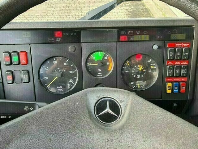 DAIMLER-BENZ -