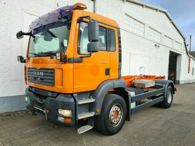 MAN TGA