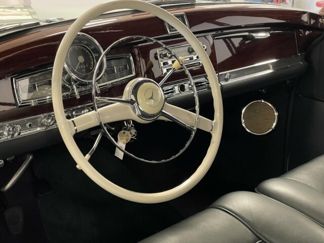 MERCEDES-BENZ 300
