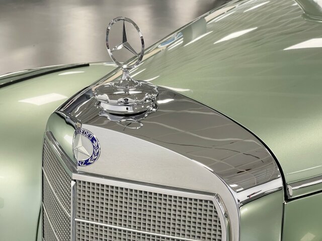 MERCEDES-BENZ 300