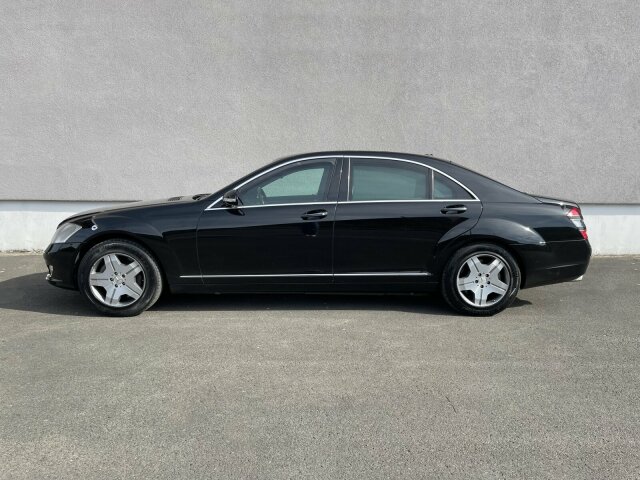 MERCEDES-BENZ S 600