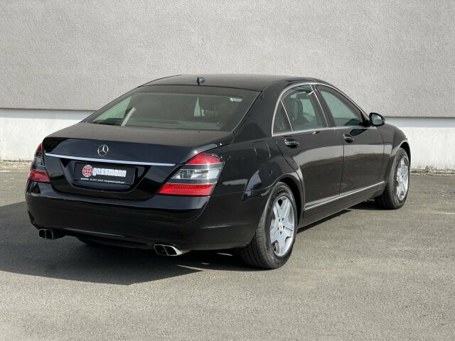 MERCEDES-BENZ S 600
