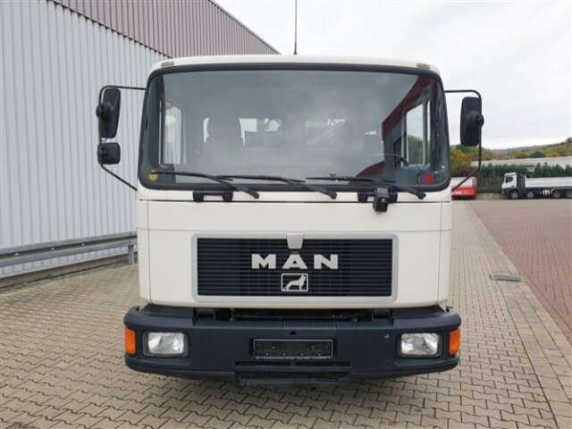MAN M90