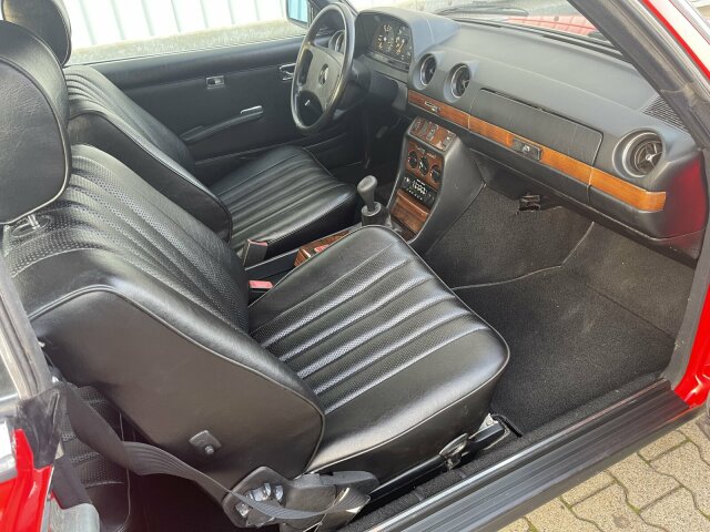 MERCEDES-BENZ 280