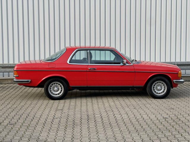MERCEDES-BENZ 280