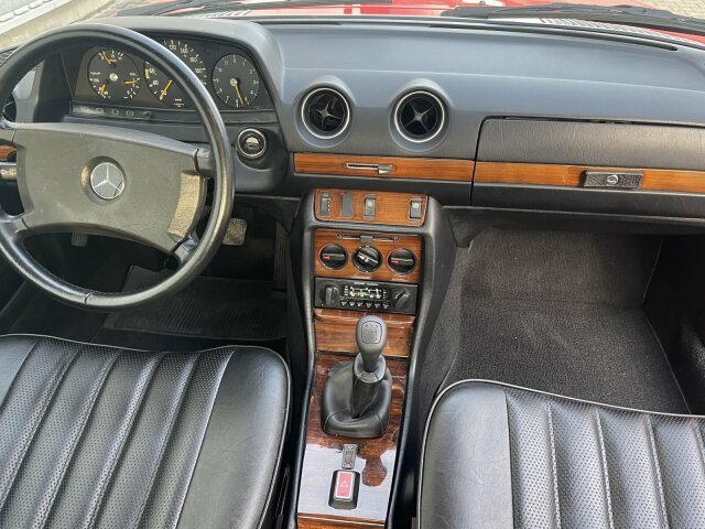 MERCEDES-BENZ 280