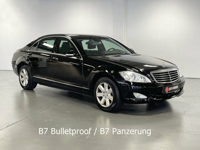 Mercedes-BenzS 420