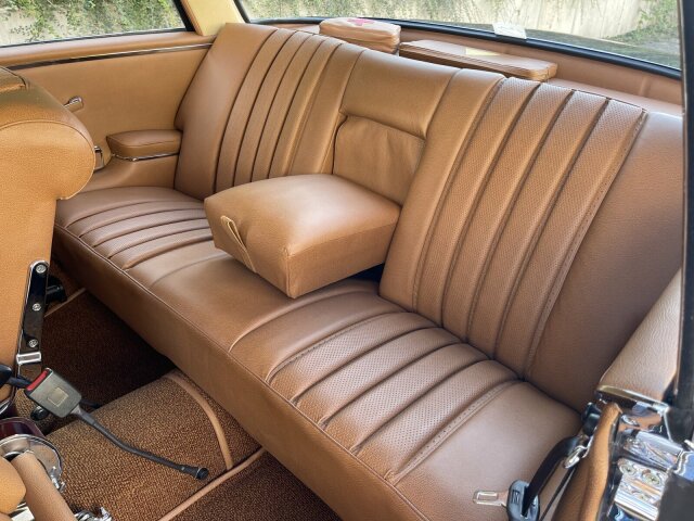MERCEDES-BENZ 220