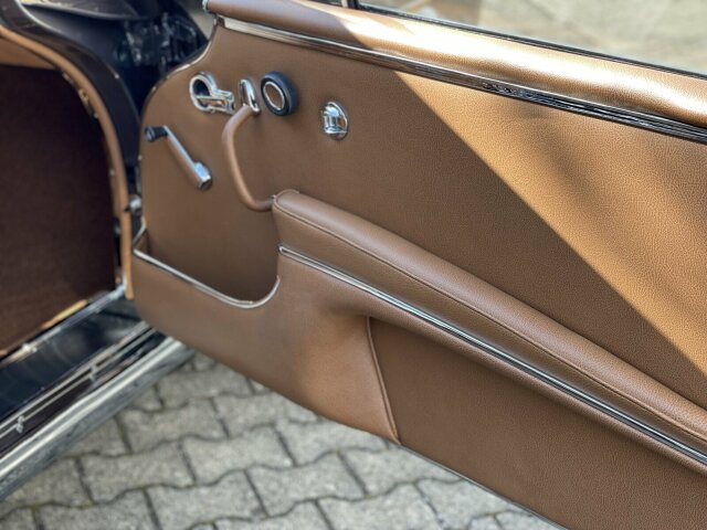 MERCEDES-BENZ 220