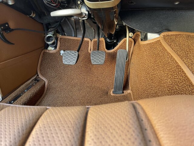 MERCEDES-BENZ 220