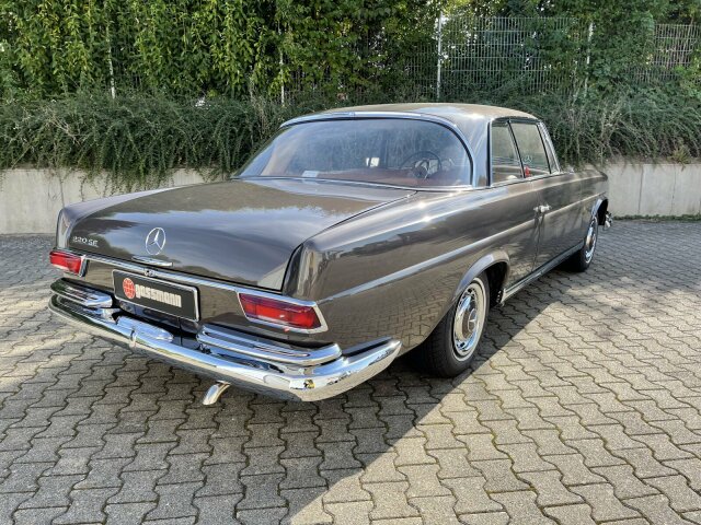 MERCEDES-BENZ 220