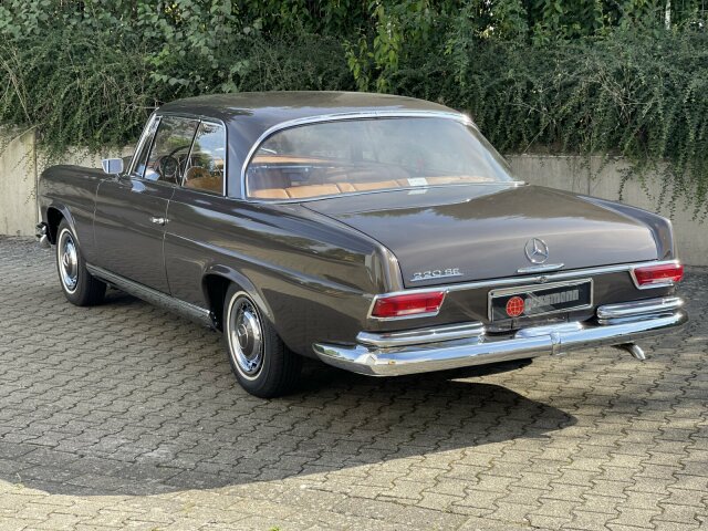 MERCEDES-BENZ 220