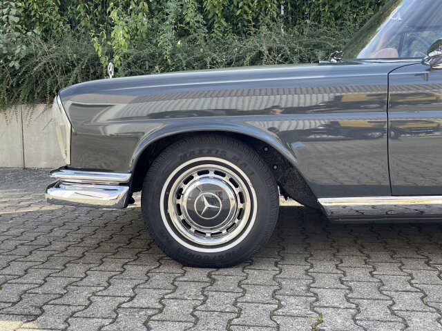 MERCEDES-BENZ 220
