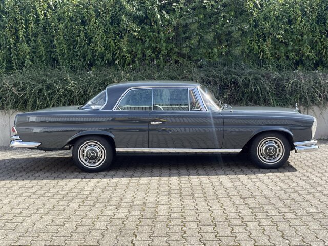 MERCEDES-BENZ 220