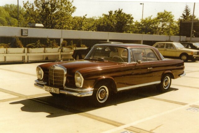 MERCEDES-BENZ 220