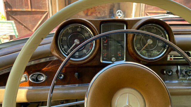 MERCEDES-BENZ 220