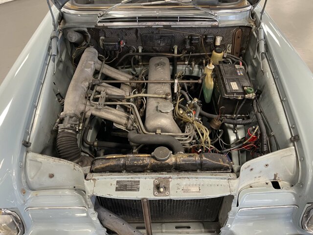 MERCEDES-BENZ 220