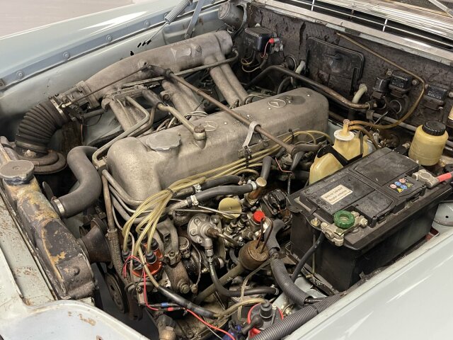 MERCEDES-BENZ 220