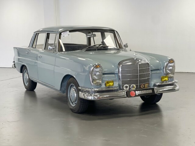 MERCEDES-BENZ 220