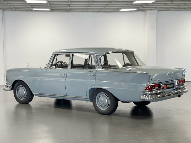 MERCEDES-BENZ 220