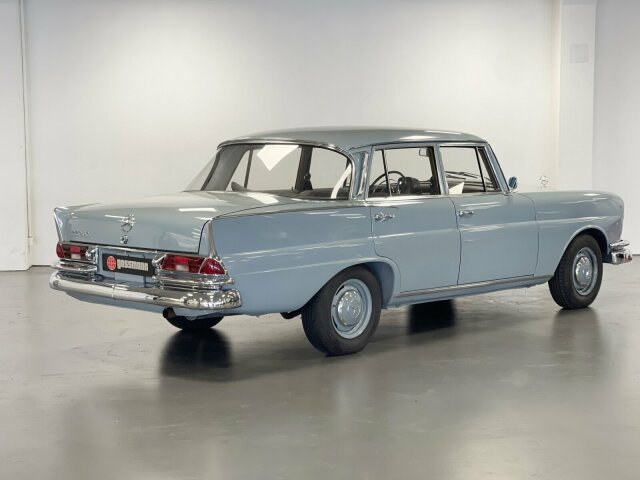 MERCEDES-BENZ 220