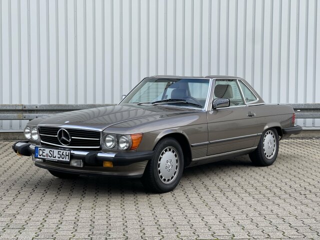Mercedes-Benz560