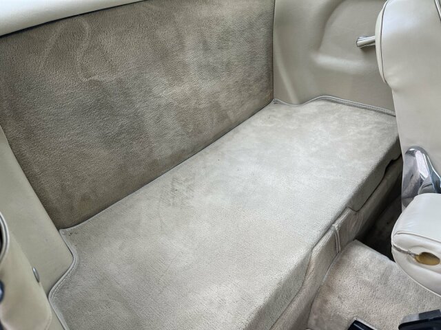 MERCEDES-BENZ 560