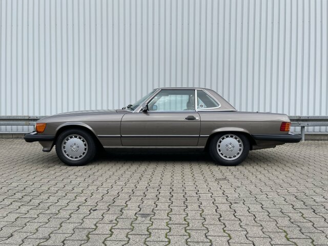 MERCEDES-BENZ 560