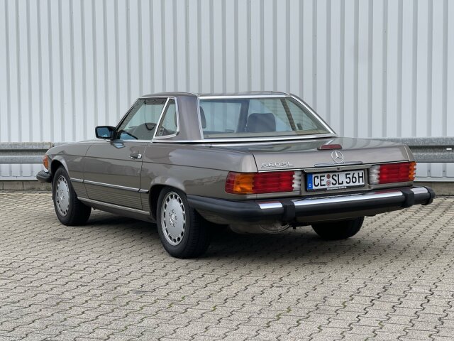 MERCEDES-BENZ 560