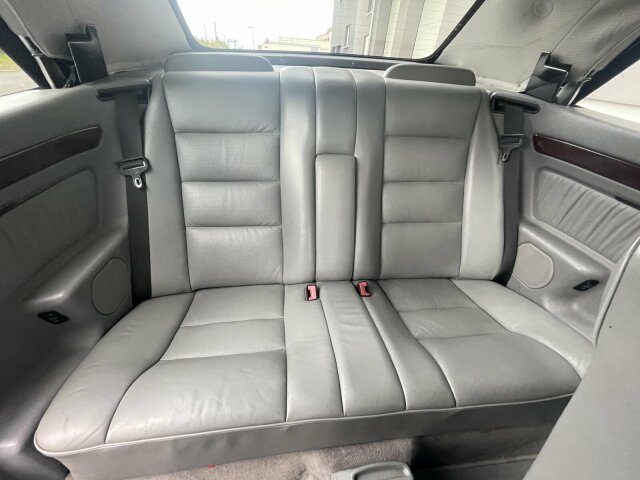 MERCEDES-BENZ E 320