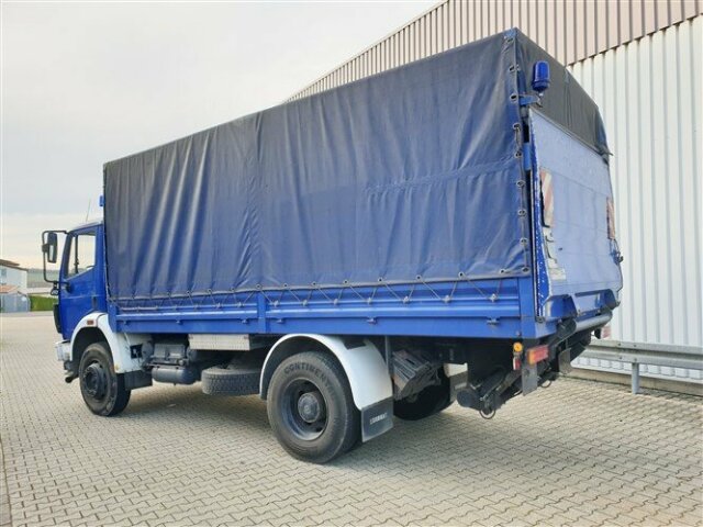 DAIMLER-BENZ -