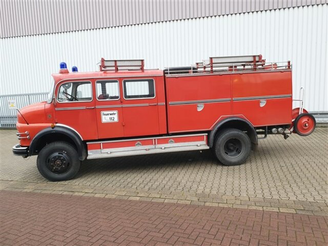 DAIMLER-BENZ -