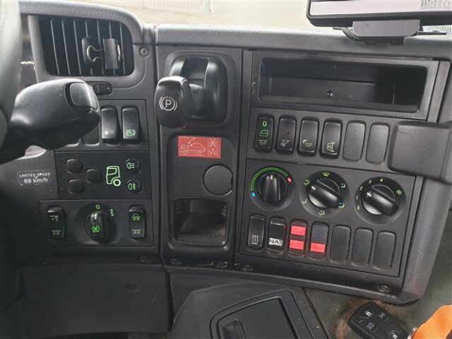 SCANIA (S) P