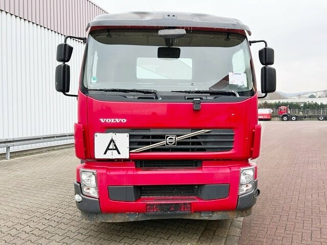 VOLVO (S) F