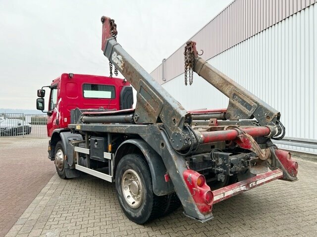 VOLVO (S) F