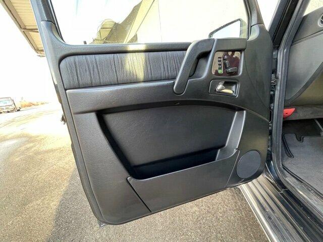 MERCEDES-BENZ G 400